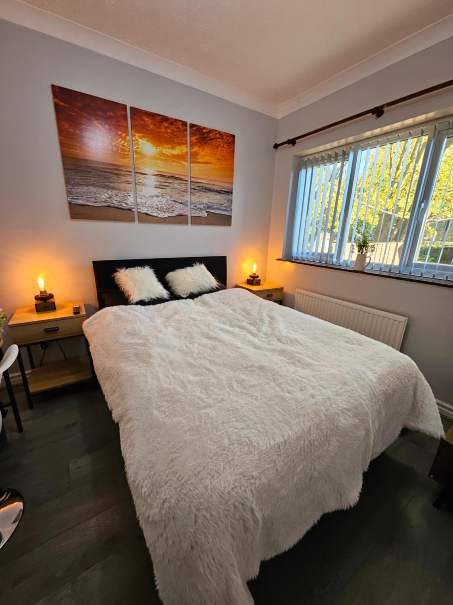 Lister Park Bradford 2bed Detached House Parking Cinema Screen Games Bradford (West Yorkshire)